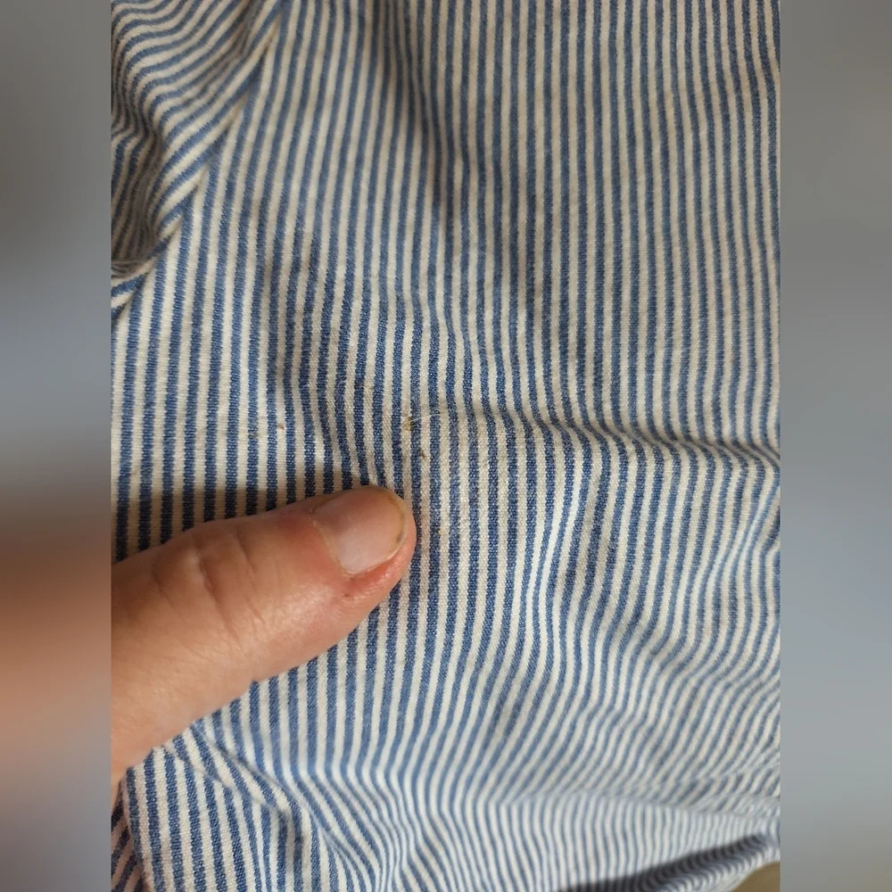 CARTER'S SIZE 7 SHORTS BLUE AND WHITE